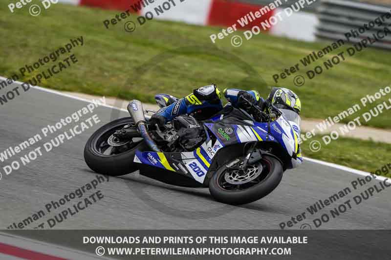 cadwell no limits trackday;cadwell park;cadwell park photographs;cadwell trackday photographs;enduro digital images;event digital images;eventdigitalimages;navarra;no limits trackdays;peter wileman photography;racing digital images;trackday digital images;trackday photos